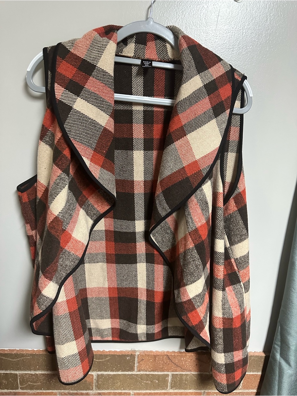 SHEIN Plaid Open-Front Draped Sweater Vest in Cream, Brown & Orange